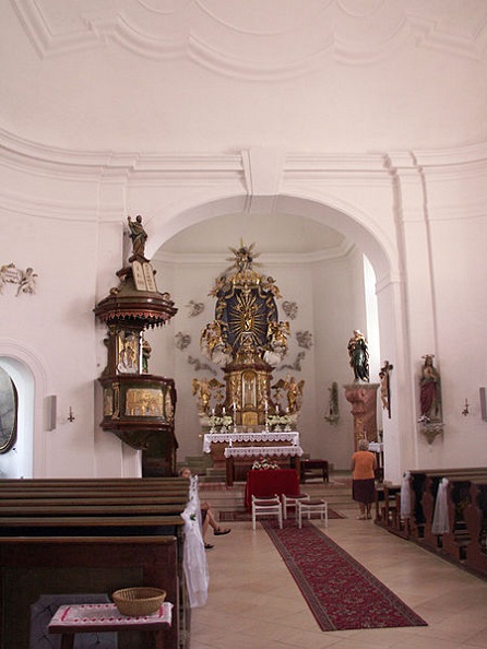 Obyčtov - interiér kostela, BíláVrána, CC BY-SA 4.0 DEED, commons