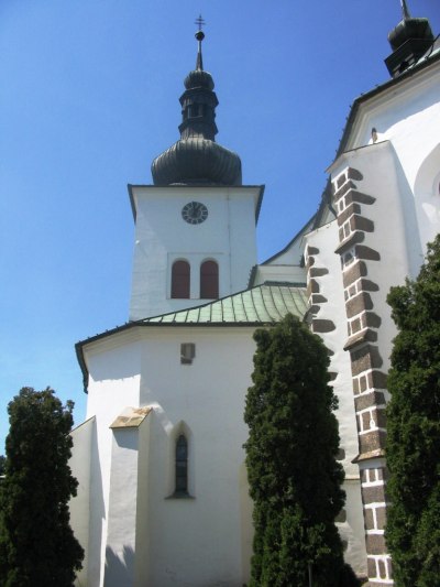 Pohled na věž kostela sv. Václava v Křižanově