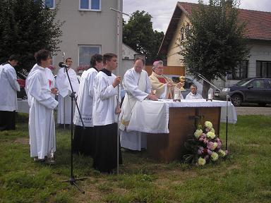 Žehnání zvonu sv. C a M