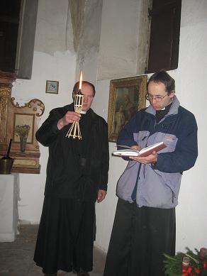svěceni věnců v kapli sv. Anny