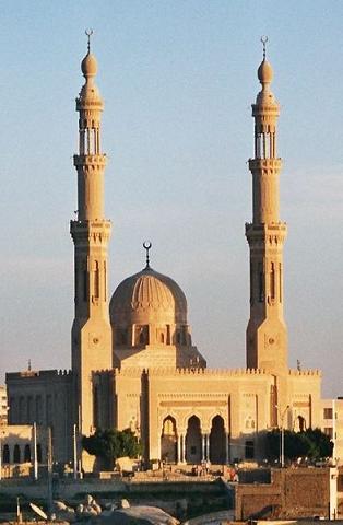 Egypt.Aswan.Mosque.02.jpg,<br> foto:Hajor, CC BY-SA 3.0,cs.wikipedia.org 