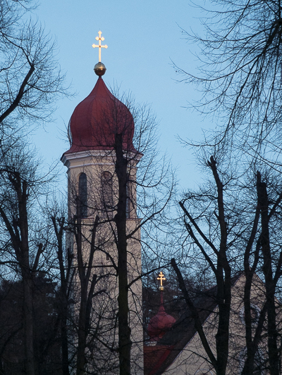 březen 2014