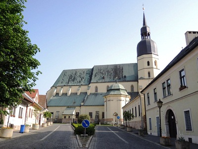 Trnava, chrám sv. Mikuláše, Sokoljan, CC BY-SA 3.0, cs.wikipedia