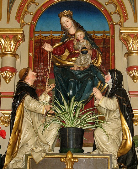 Madonna with Rosary, South-Tyrol, Austria,Wolfgang Moroder, CC BY-SA 3.0, en.wikipedia  