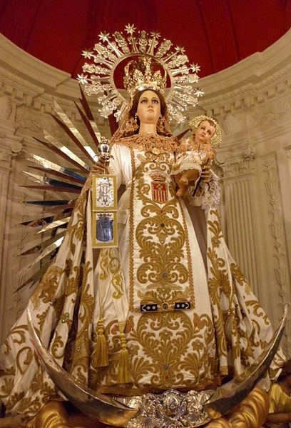 Nuestra Señora de La Merced patrona de León, Nicaragua, Mperezpbro, CC BY-SA 2.0, commons.wikimedia.org