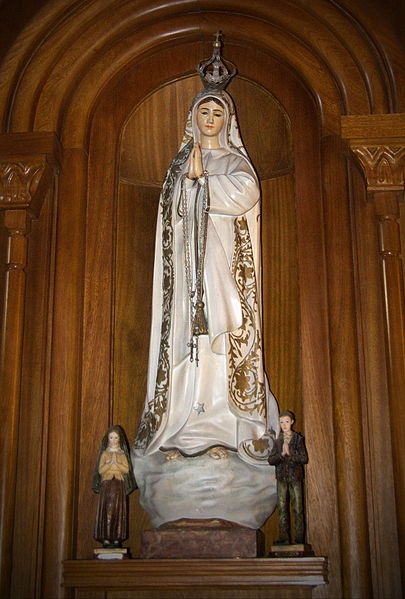 Virgen de Fatima, Ramon Belozo, CC BY-SA 3.0, commons.wikimedia.org