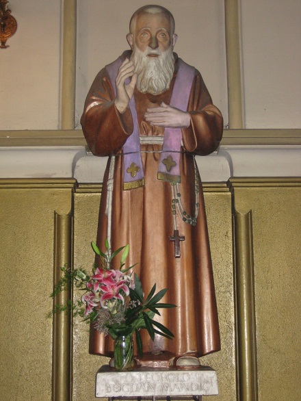 Kip Sv. Leopolda Bogdana Mandića, Roberta F., CC BY-SA 3.0, en.wikipedia.org