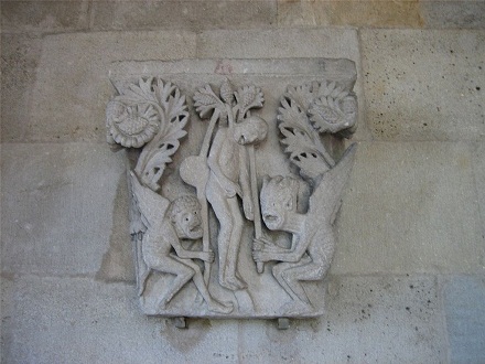 Cathédrale Saint-Lazare, Autun. Judas hangs himself, Nguyenld, CC BY-SA 3.0, en.wikipedia