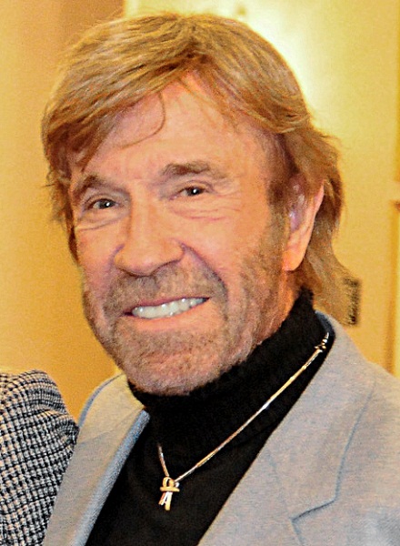 Chuck Norris v květnu 2015, volné dílo, cs.wiki...