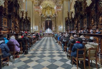 Procesí na Velehrad - zaplněná bazilika, foto František Ingr., clovekavira.cz