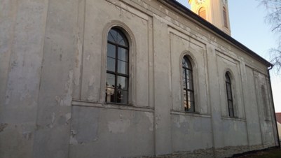 Kostel svaté Terezie v Lesné