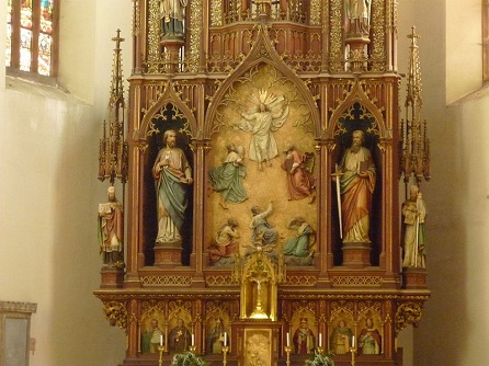 Hlavní oltář Děkanského kostela Proměnění Páně, Táborsko, foto Jiří Zelenka, CC BY-SA 4.0, cs.m.wikipedia.or