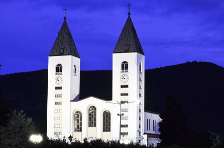 Medjugorje, gnuckx, CC BY 2.0, commons...