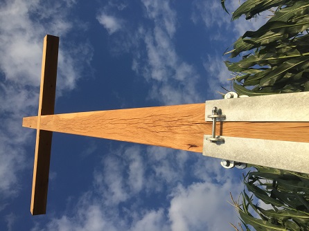 Kříž SMÍŘENÍ ve Velešovicích, foto J. Okleštěk