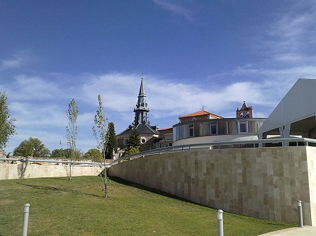 Aguilera (Burgos). Monasterio de Iesu Communio, velomartinez, CC BY-SA 3.0, commons...