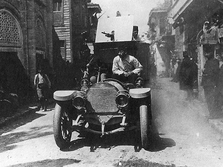 Příjezd mladotureckých revolucionářů do Istanbulu v roce 1909, volné dílo