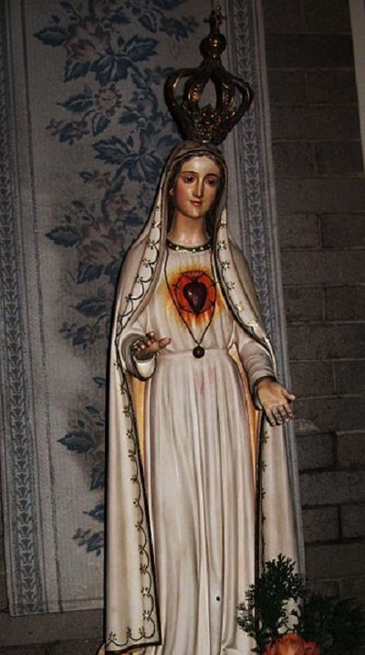 OurLadyofFatimastatue, CC BY-SA 3.0, en.wikipedia.org