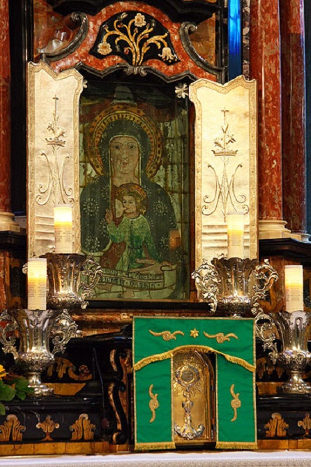 MadonnadiRe; Alessandro Vecchi; CC BY-SA 3.0, commons.wikimedia.org