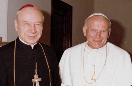 Kardinál Stefan Wyszyński s pápežom Jánom Pavlom II. na zábere z októbra 1980 zdroj: wikimedia commons