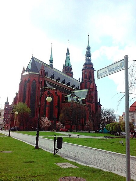 Legnica - plac Powstańców Wielkopolskich, Aw58, CC BY-SA 4.0 DEED, commons...