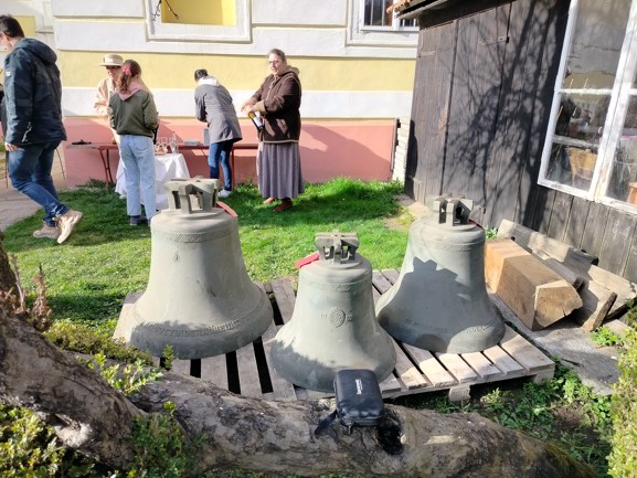 zvony
