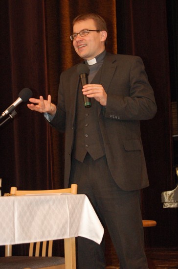 Mons.Tomas-Holub