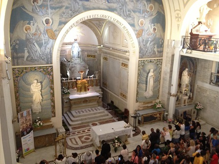 Rue du Bac,  jean-louis Zim, CC BY 2.0, flickr