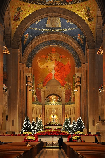 Interior view of the basilica's choir and sanctuary, Serge Melk, CC BY 2.0, en.wikipedia.org/
