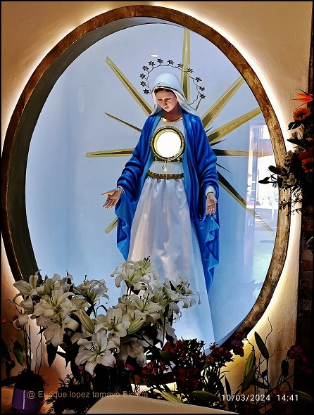  CC BY 2.0, www.flickr.com, Capilla de Adoracion Perpetua (Parroquia San Andrés Apósto… 