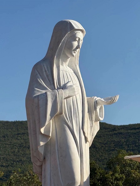 Centrum Medjugorje CZ, Očištěná socha v Medžugorje