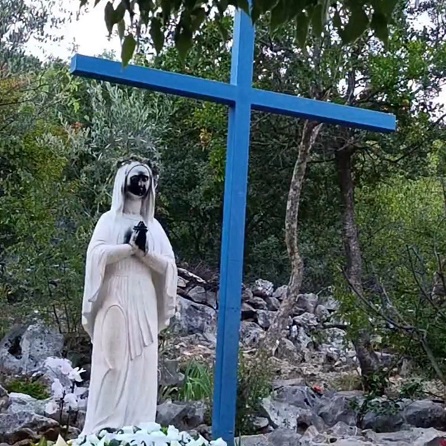 Centrum Medjugorje CZ, Modrý kříž