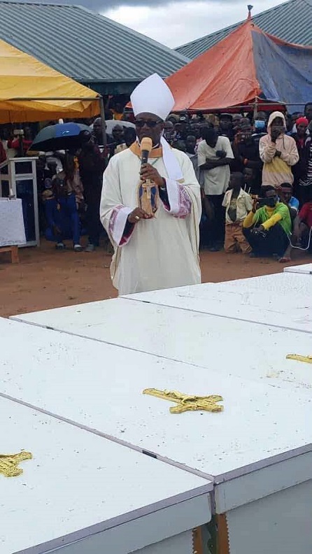 Salvator Mundi, salva nos, Nigérie
