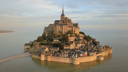 Mont Saint-Michel, Amaustan, CC BY-SA 4.0, wiki... 