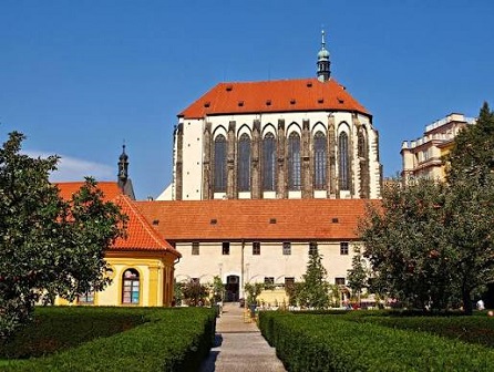 Kostel Panny Marie Sněžné z Františkánské zahrady, VitVit , CC BY-SA 4.0