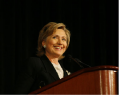 Hilary Clinton, autor: (on Senator Clinton's US gov congress site.)http://fr.wikipedia.org, volné dílo