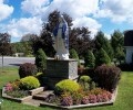 Statue of Mary, 	Jon Platek, CC BY-SA 3.0, commons...