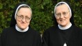dvojčata-sestry, foto z Aleteia.org, verim.sk