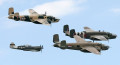 Stíhací letadlo a tři bombardovací letadla, ean-Marc Rosier from http://www.rosier;CC BY-SA 3.0, cs. wiki... 