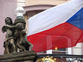 Czech Flag - Prague Castle, Adam Jones, CC BY 2.0, flickr Czech Flag - Prague Castle, Adam Jones, CC BY 2.0, flickr