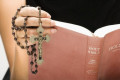 Růženec a Bible,  Saint Joseph, Flickr, CC BY-NC-ND 2.0 DEED